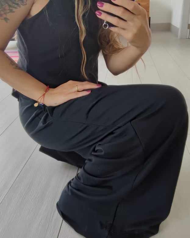 Buzo palazo negro (franela cardada)