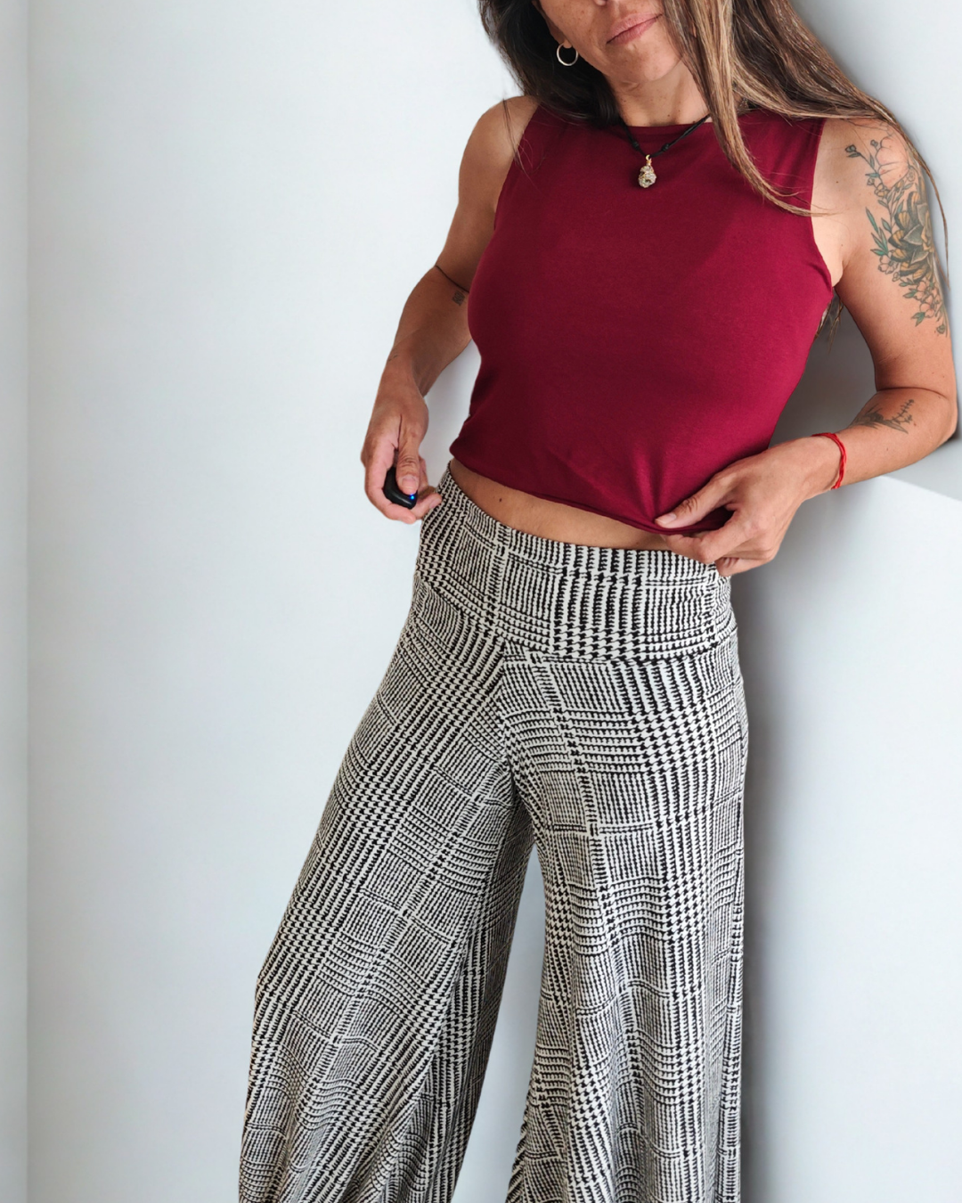 Polera sin mangas burdeo (Modal)