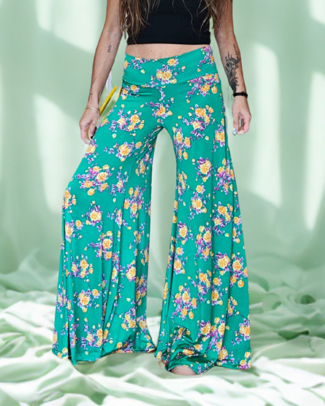 Pata de elefante extra Flower Green (Lycra fría)