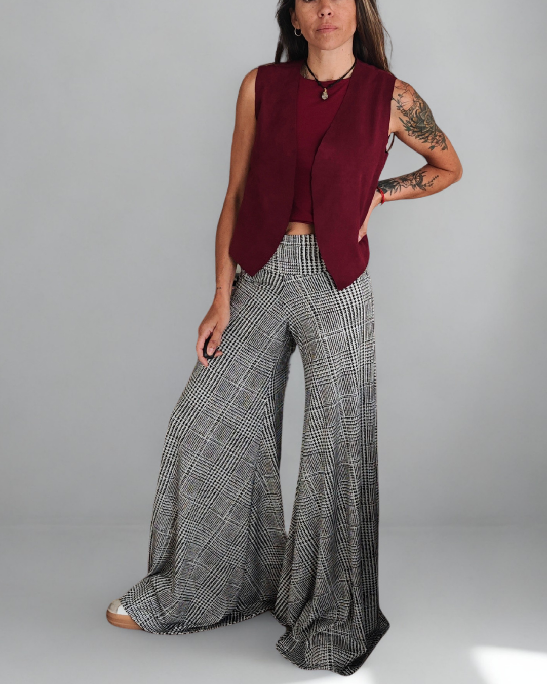 Polera sin mangas burdeo (Modal)