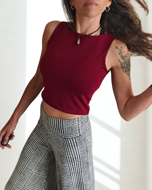 Polera sin mangas burdeo (Modal)