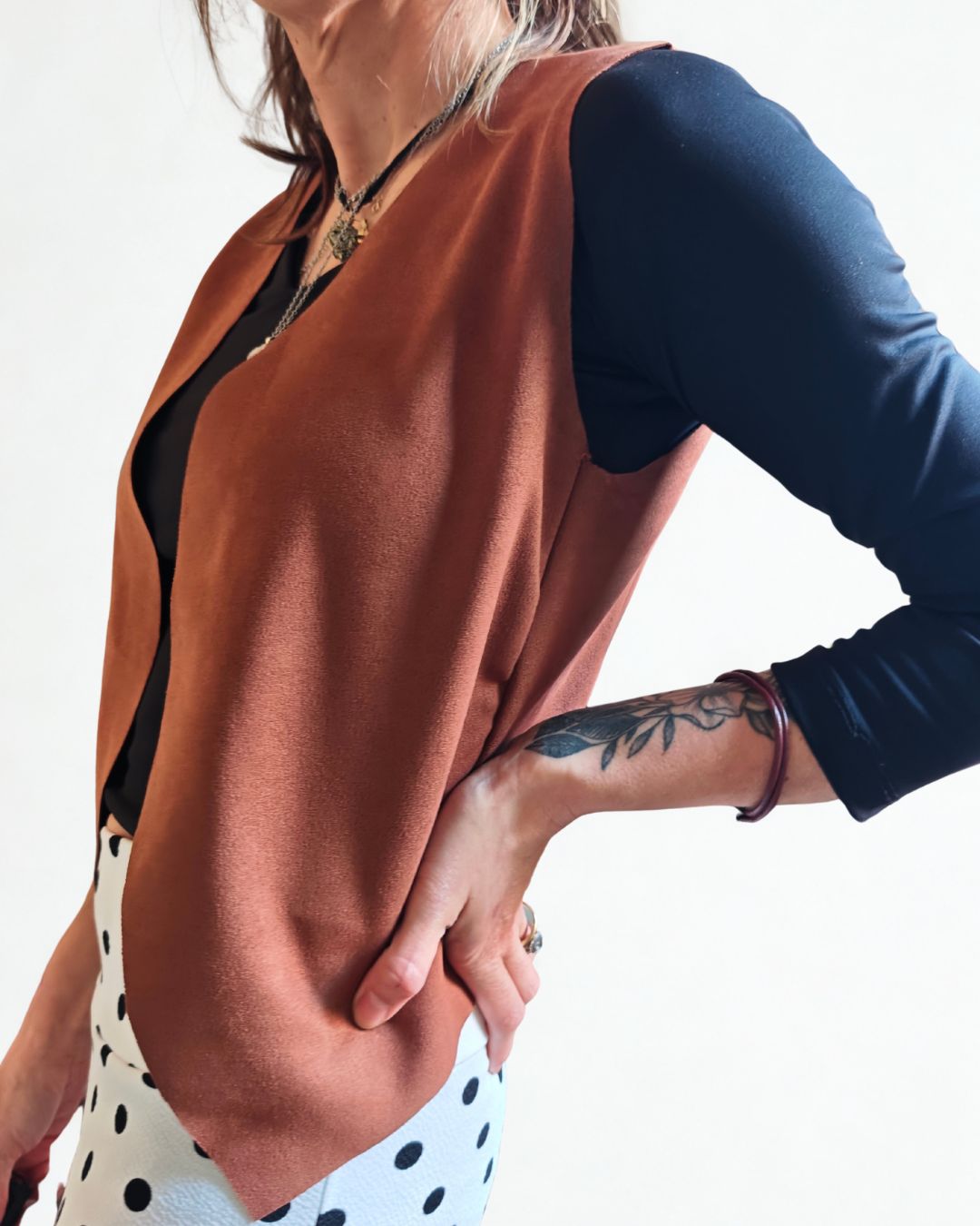 Chaqueta sin mangas Camel (Gamuza)