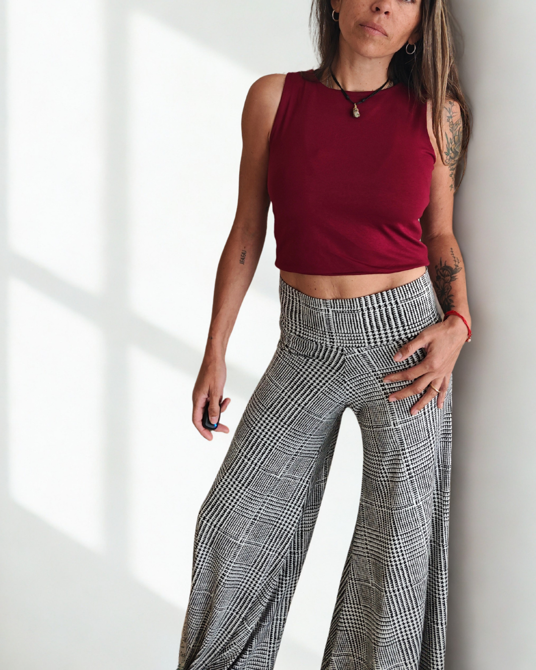 Polera sin mangas burdeo (Modal)